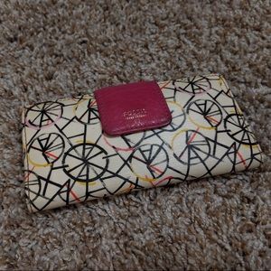 Women’s Fossil wallet